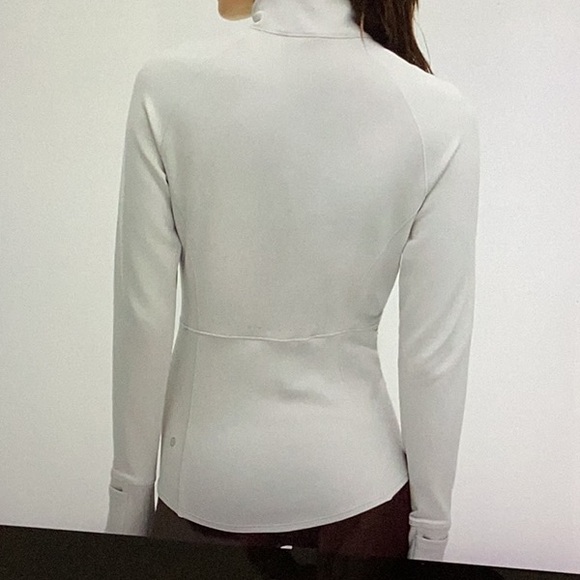 Lululemon Cold Weather Running Half Zip Women's Dove Grey High-Neck Top. - Picture 3 of 12